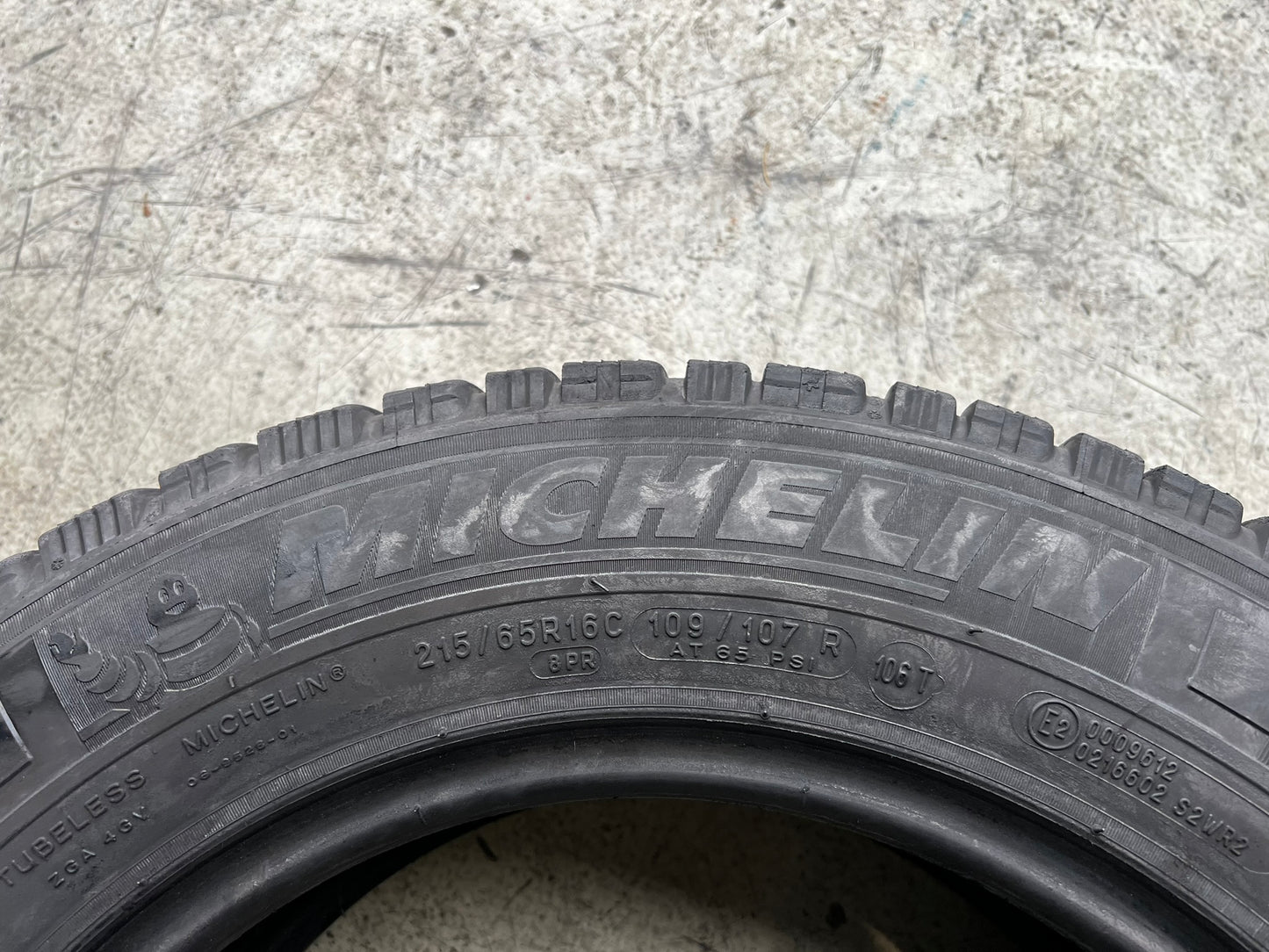 Usato: 4 Gomme 215/65R16C 109/107R Michelin Invernali 75% residui