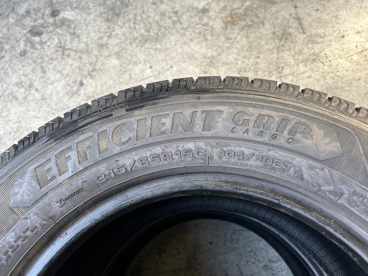 Usato: 2 Gomme 215/65R16C 104/102T Goodyear Estivi 90% residui