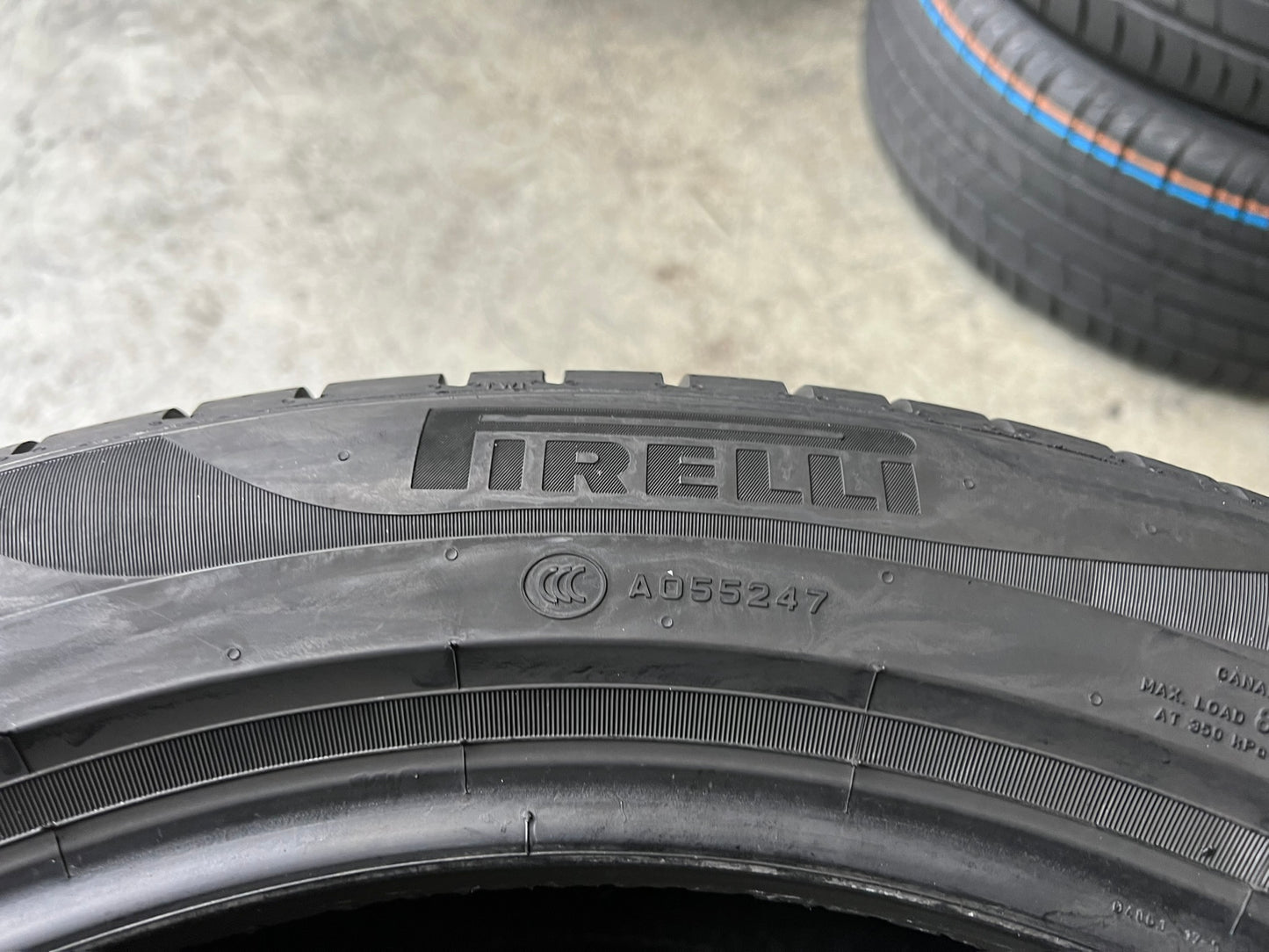 Usato: 2 Gomme 255/45R19 100V Pirelli Estive 85% residui