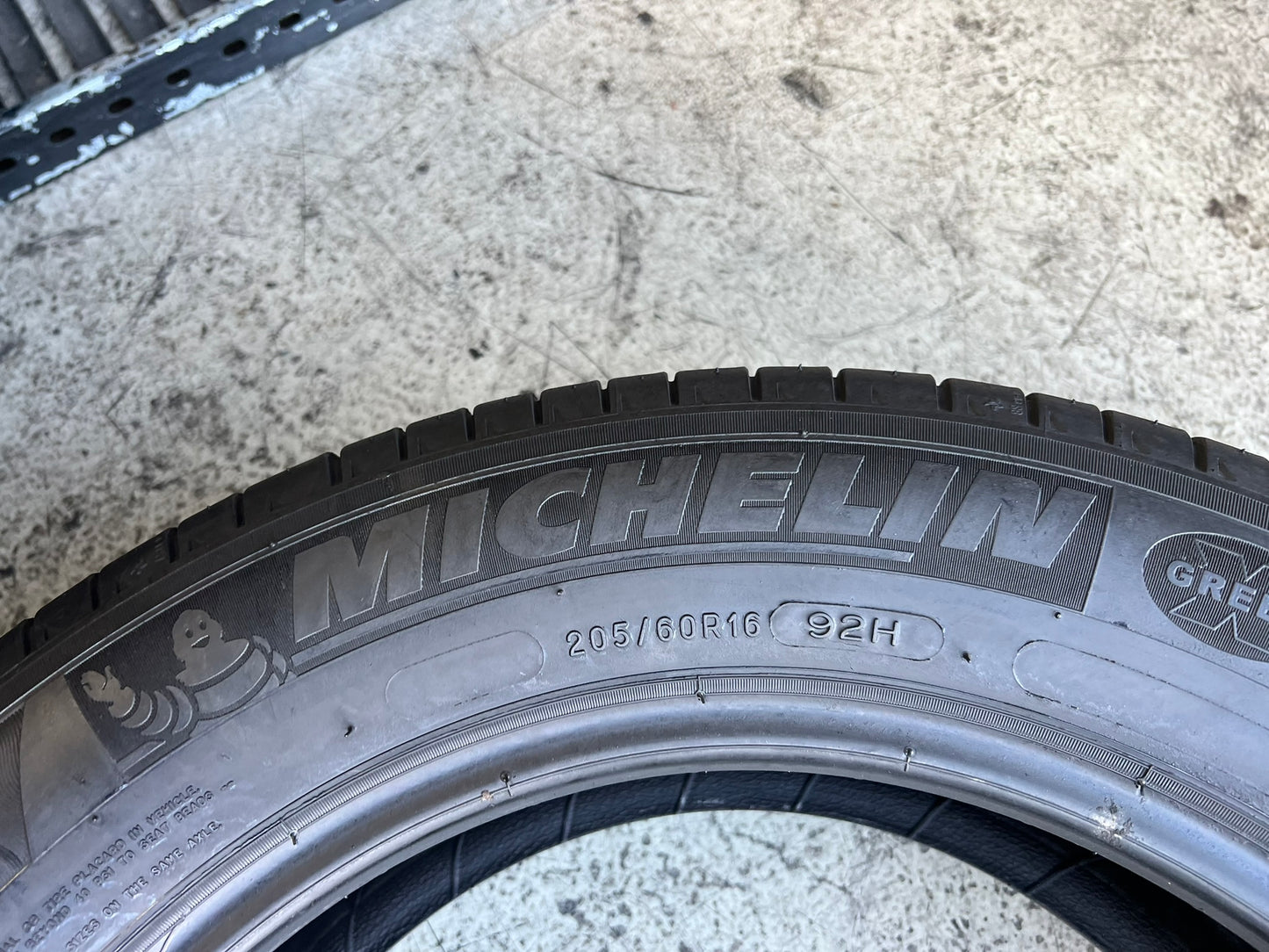 Usato: 4 Gomme 205/60R16 92H Michelin estive 85% residui