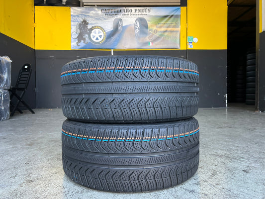 Usato: 2 Gomme 225/40R18 92Y XL Pirelli 4 Stagioni 85% residui