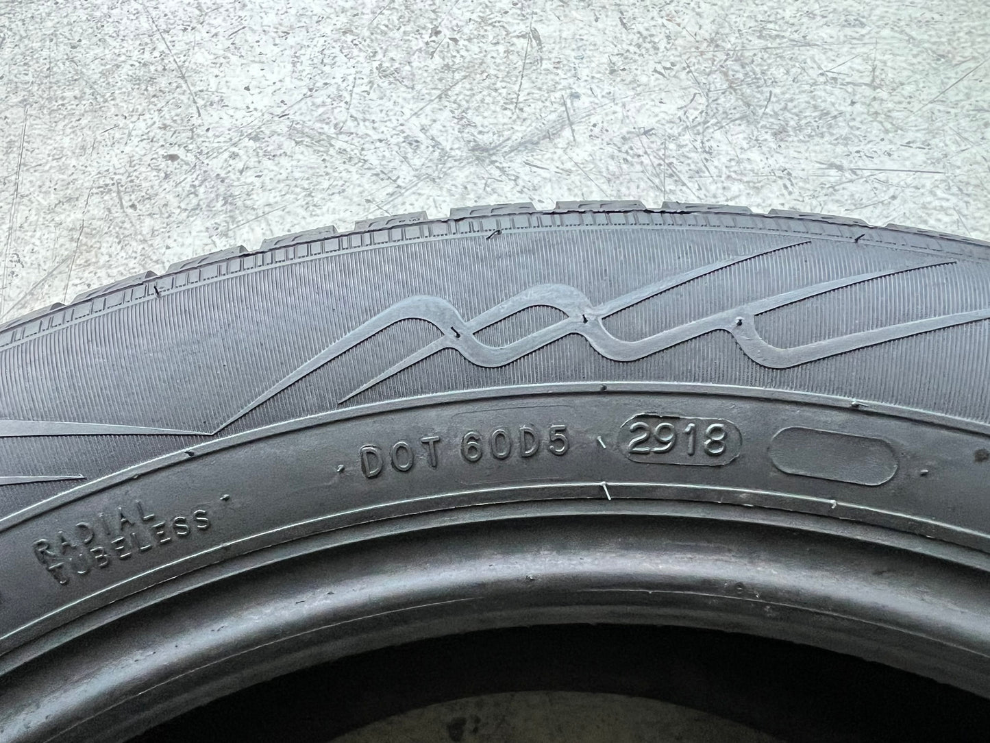 Usato: 4 Gomme 215/55R17 98V XL Nokian Invernali 85% residui