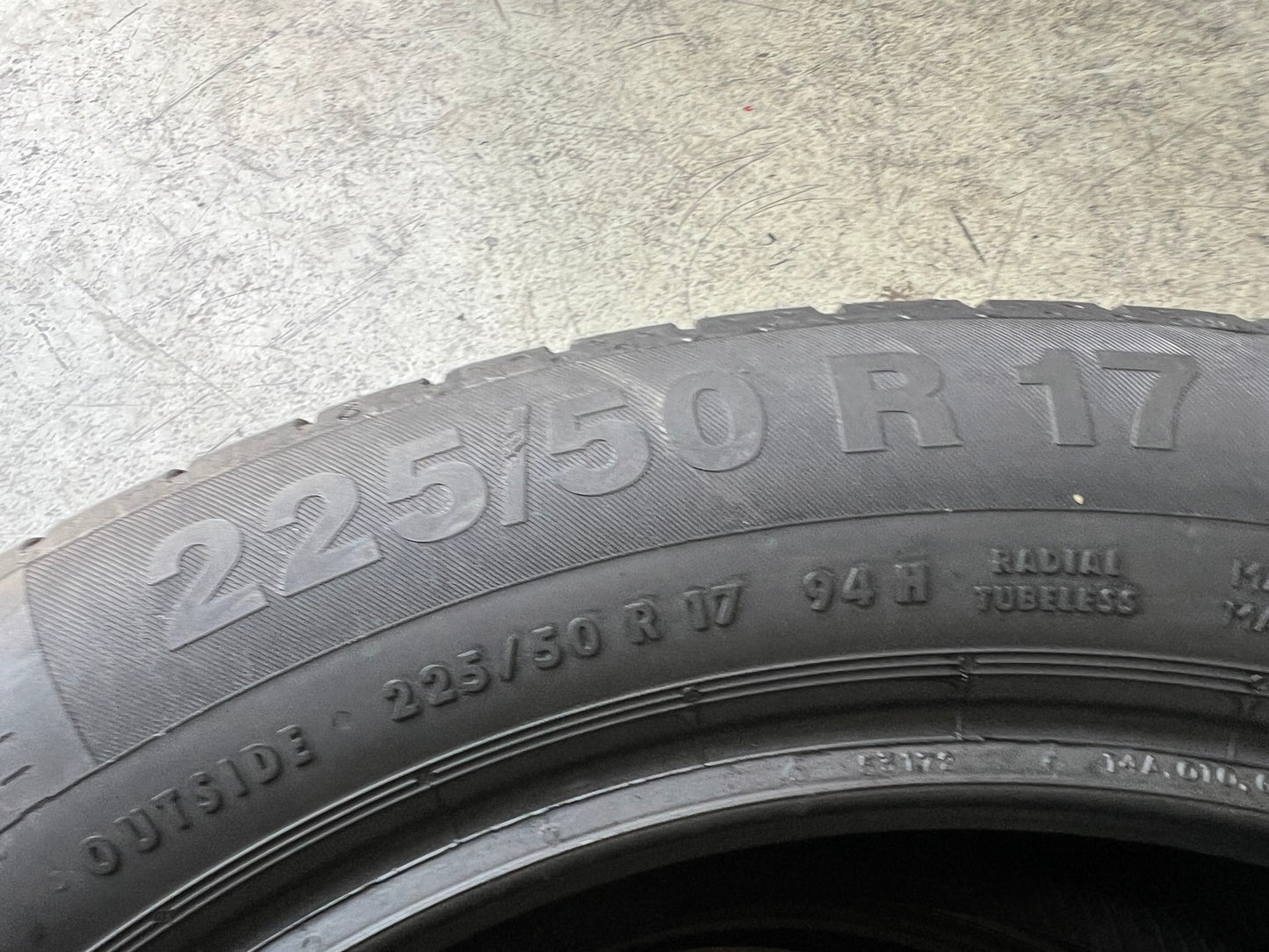 Usato: 2 Gomme 225/50R17 94H Continental estive 90% residui