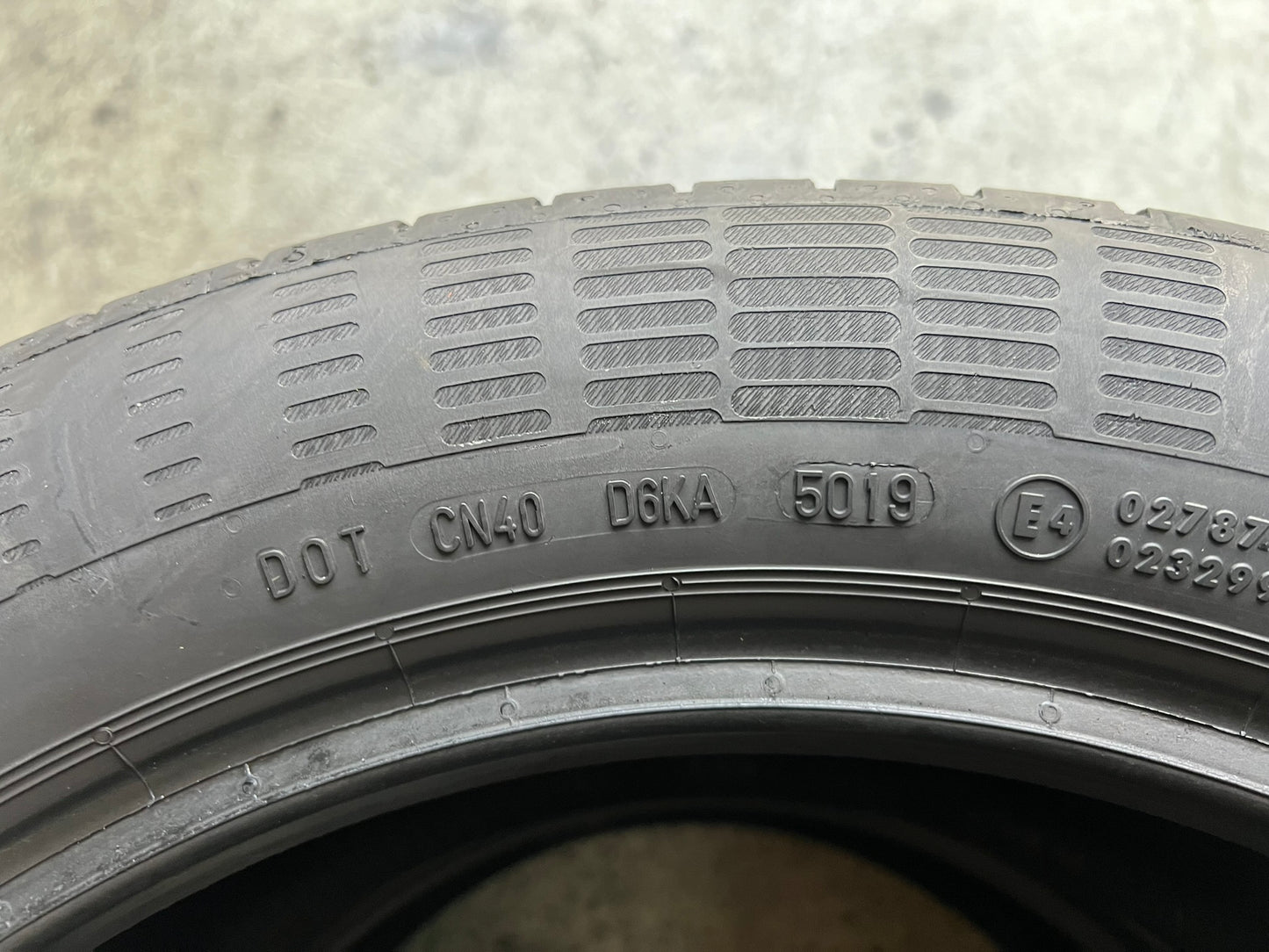 Usato: 2 Gomme 225/50R17 94H Continental estive 90% residui