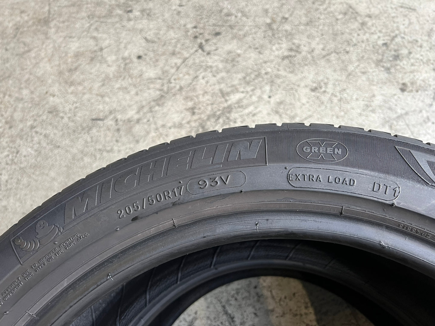 Usato: 2 Gomme 205/50R17 93V XL Michelin estive 80% residui