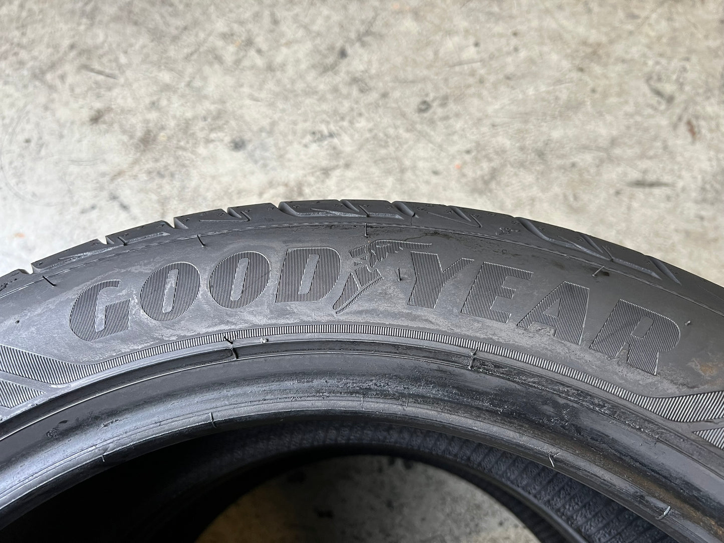 Usato: 2 Gomme 245/45R18 100Y XL Goodyear Run Flat estive 90% residui