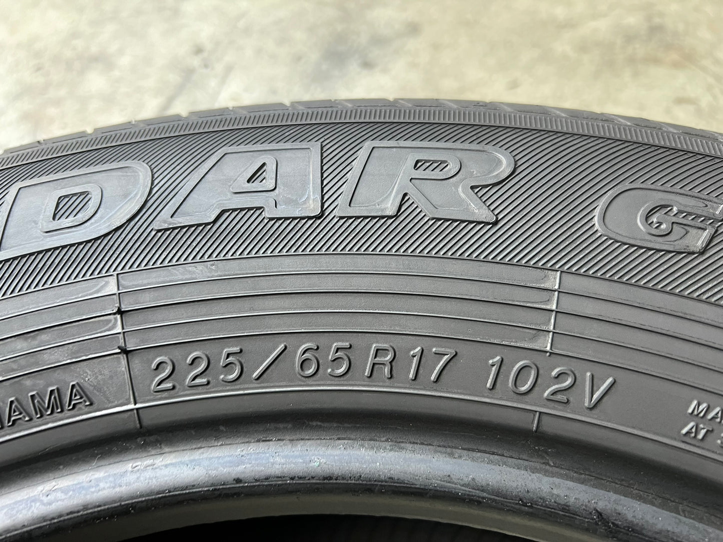 Usato: 4 Gomme 225/65R17 102V Yokohama estive 80% residui