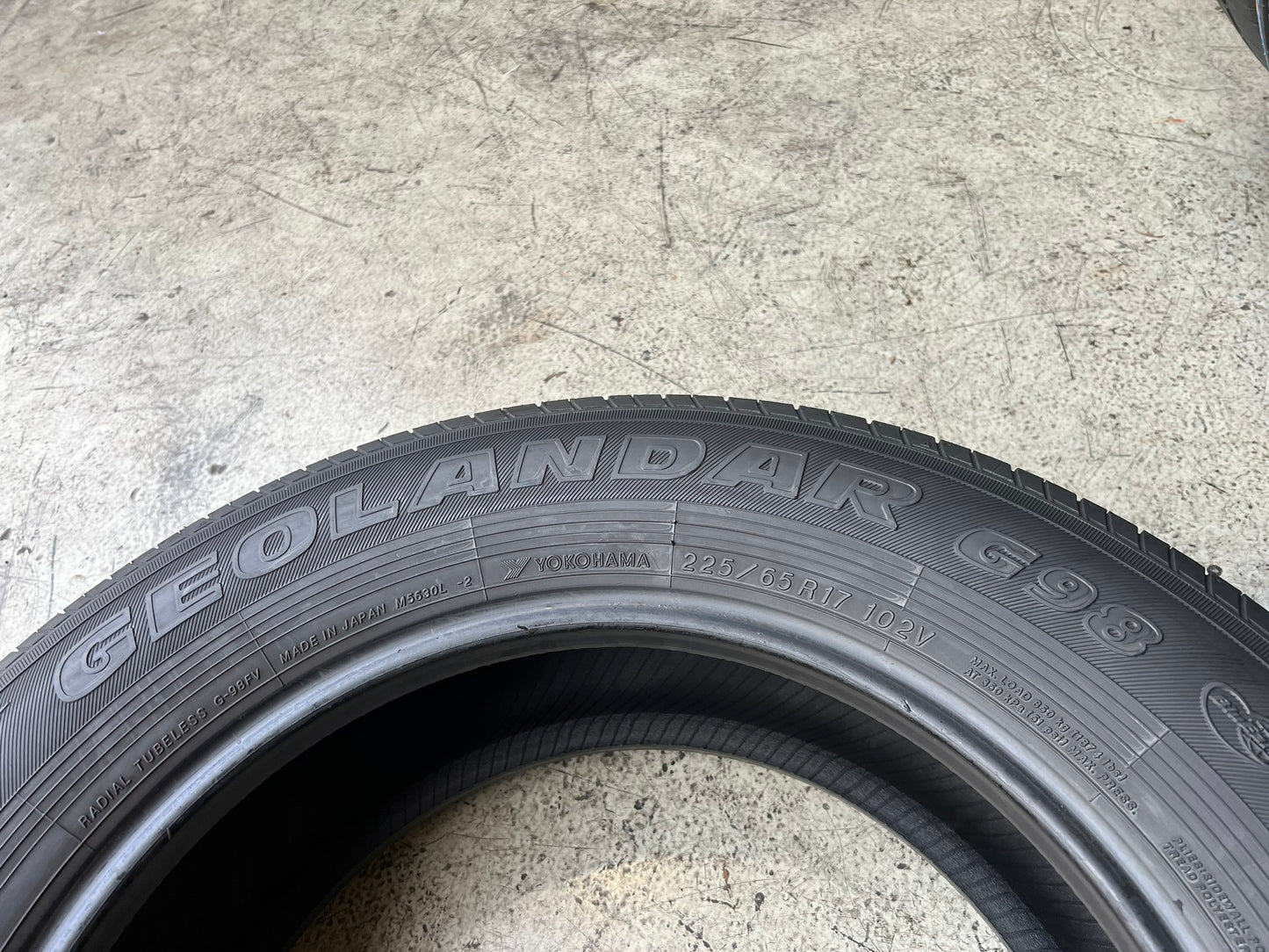 Usato: 4 Gomme 225/65R17 102V Yokohama estive 80% residui