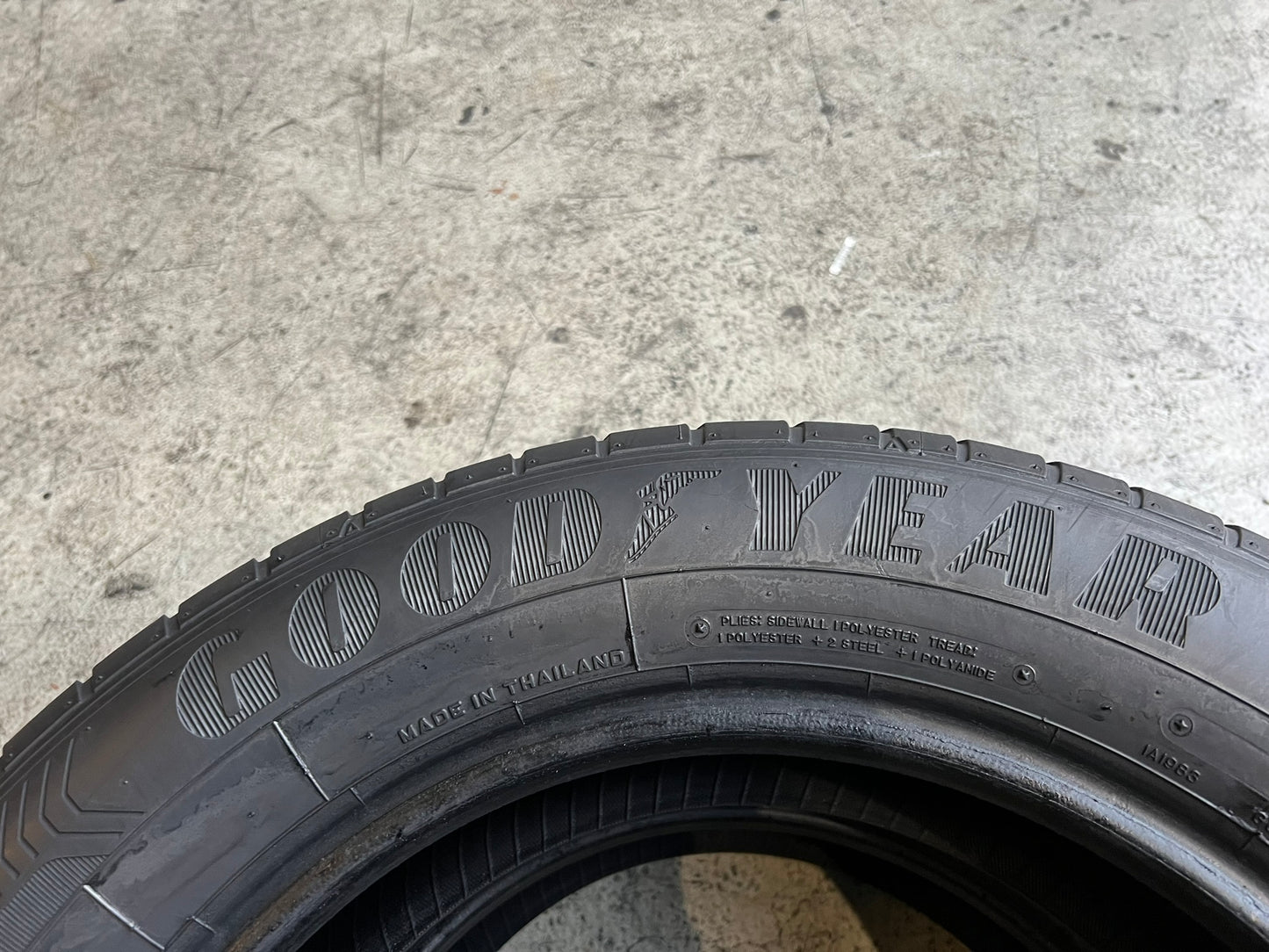 Usato: 2 Gomme 185/65R15 88T Goodyear estive 95% residui