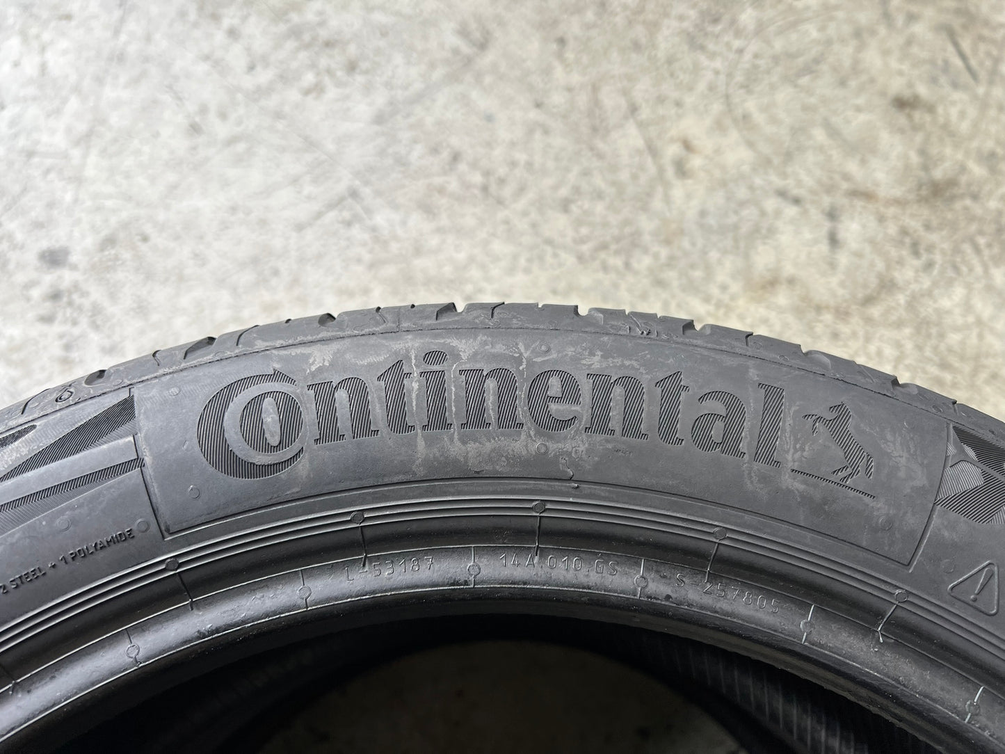 Usato: 2 Gomme 195/45R16 84H XL Continental estive 90% residui