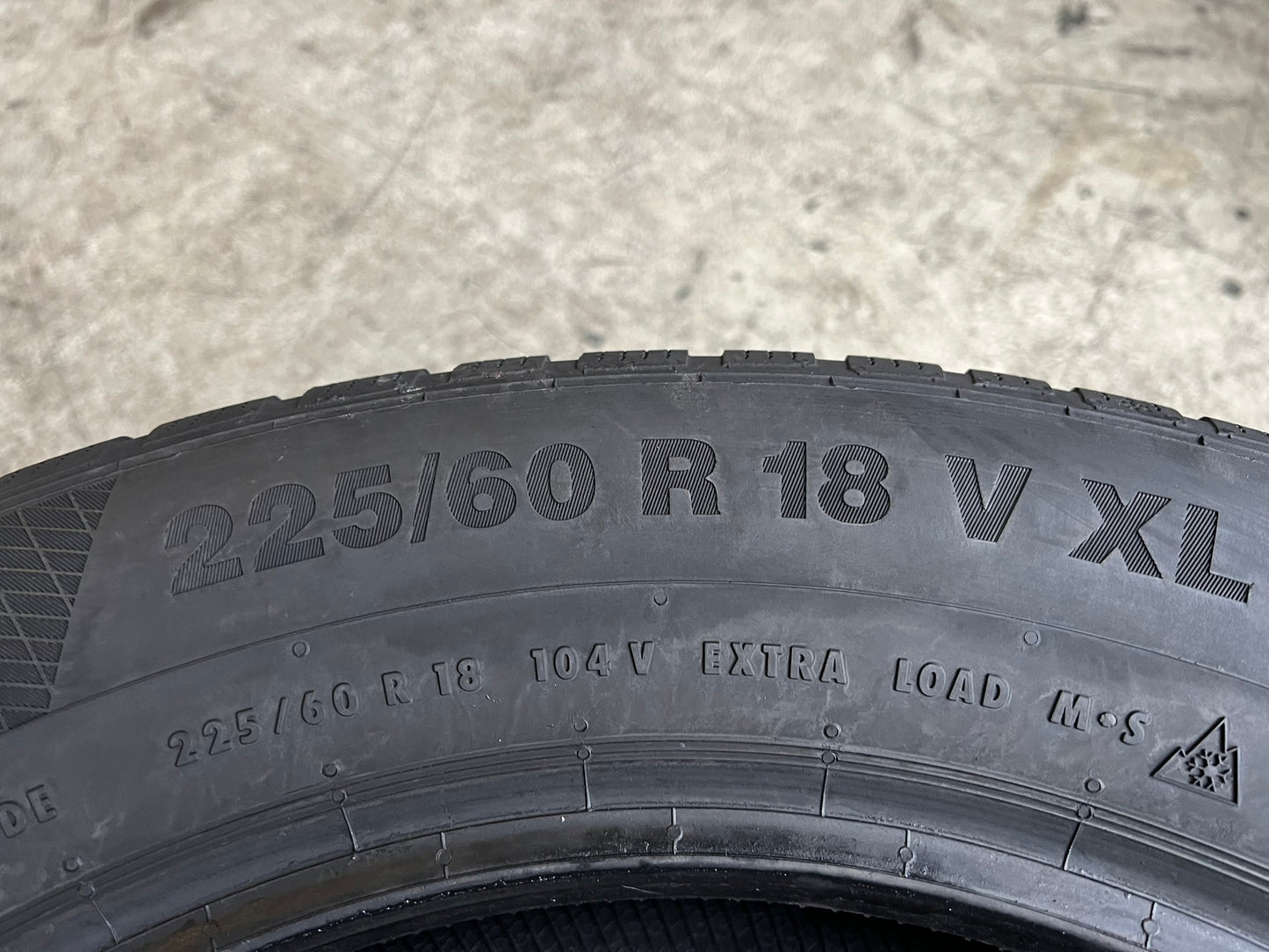 Usato: 2 Gomme 225/60R18 104V XL Continental invernali 80% residui