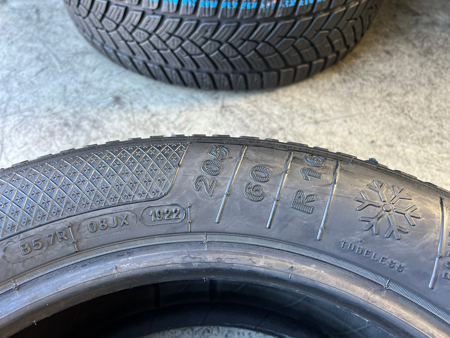 Usato: 4 Gomme 205/60R16 92H Kleber invernali 95% residui