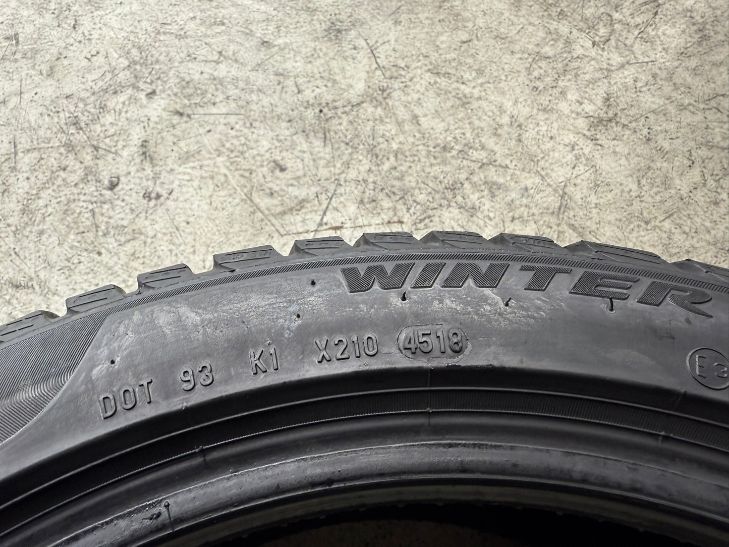 Usato: 4 Gomme 255/40R18 95H e 225/45r18 91H Pirelli invernali Runflat 70-75% residui