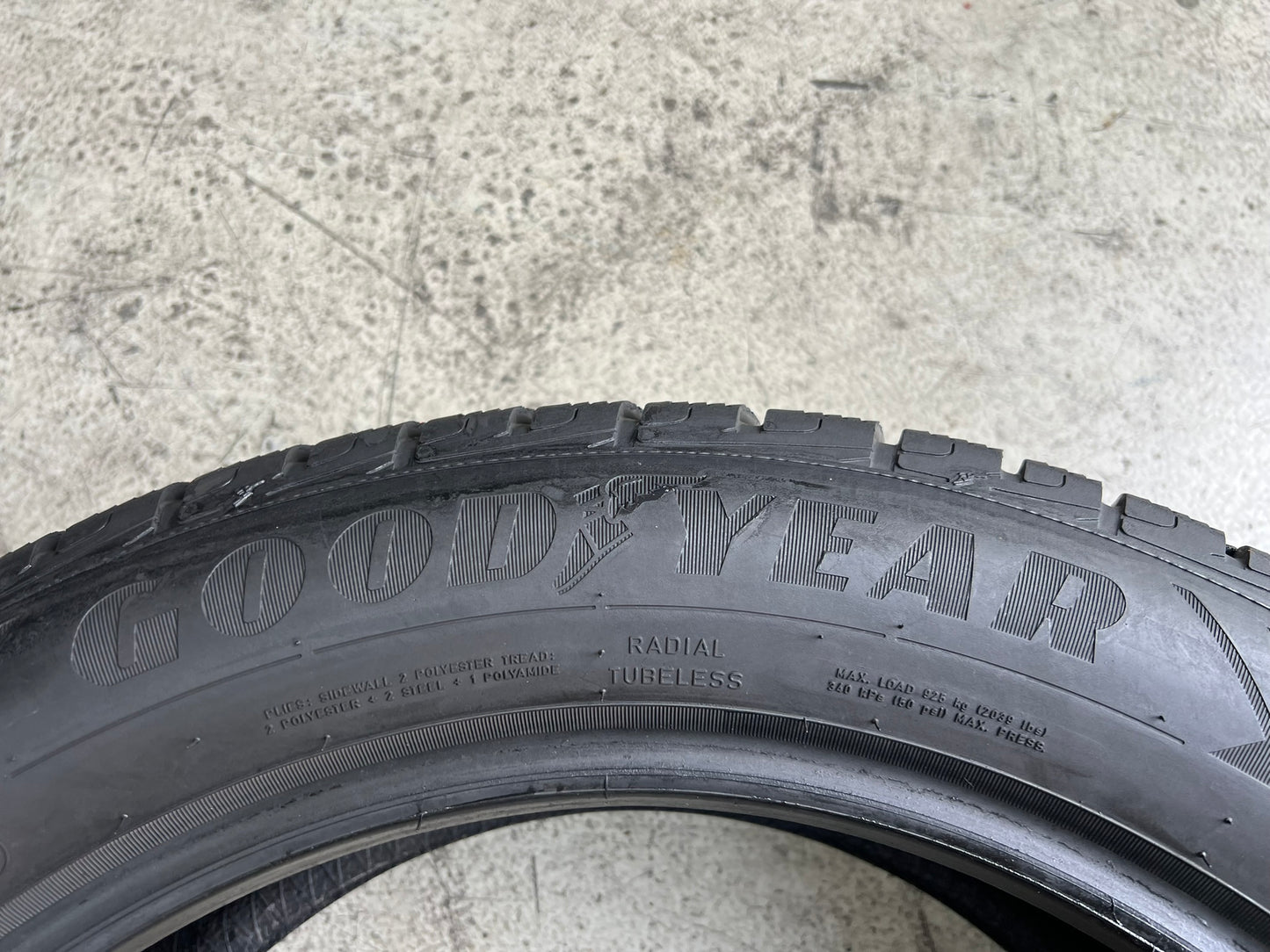 Usato: 4 Gomme 235/55R19 105V Goodyear invernali 80% residui