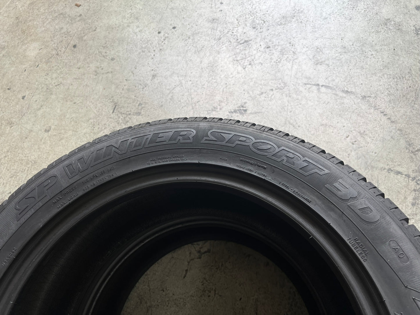 Usato: 2 Gomme 235/55R18 104H Dunlop invernali 85% residui