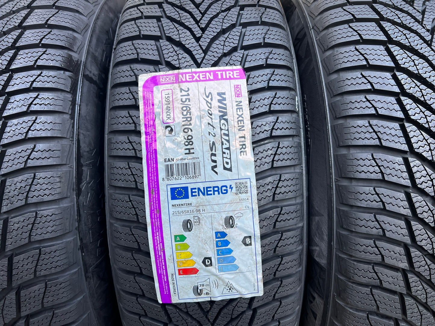 Nuovo: 4 Gomme Nexen WinGuard Sport 2 SUV 3PMSF 215/65R16 98H + Cerchi in ferro